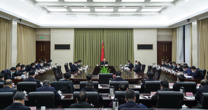 黃強主持召開省政府黨組（擴大）會議
傳達學(xué)習(xí)貫徹落實省委十二屆二次全會精神「相關(guān)圖片」